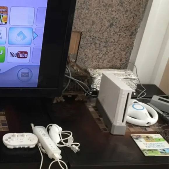 Nintendo Wii Console Compatible White RVL-001 W Extra Accessories - Picture 7 of 15